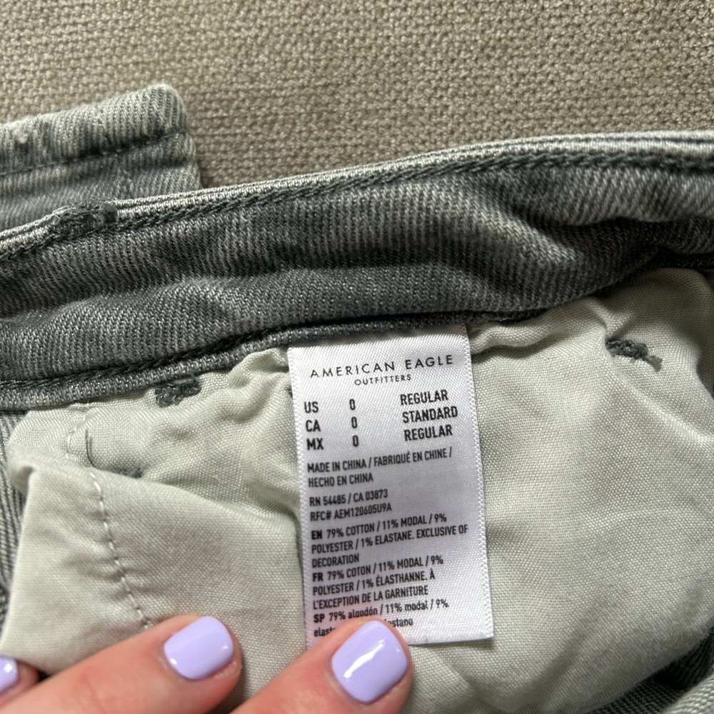 American Eagle High Rise Jeans - Picture 3 of 3